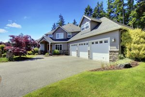 House with three-car garage 