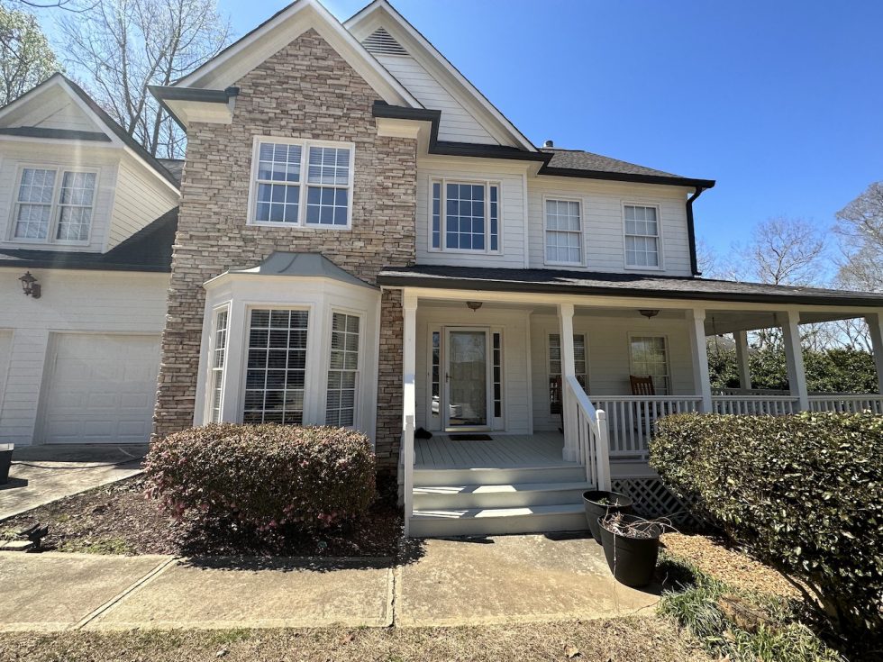 How to Spot the Difference Paint vs. Solid Stain for Exterior Surfaces Fillo Painting & Exteriors